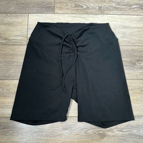 PINK Victoria’s Secret Black Athletic Biker Shorts Sz L - Picture 1 of 4